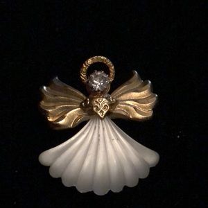 Goldtone Angel 1” pin with lucite plastic skirt